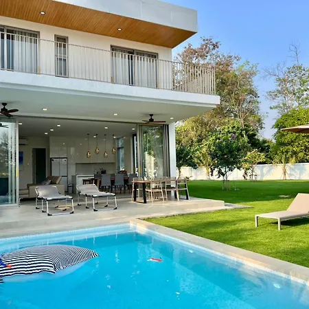 Minimal Luxury Villa Huge Garden - 10 Min To Nimman And Old City